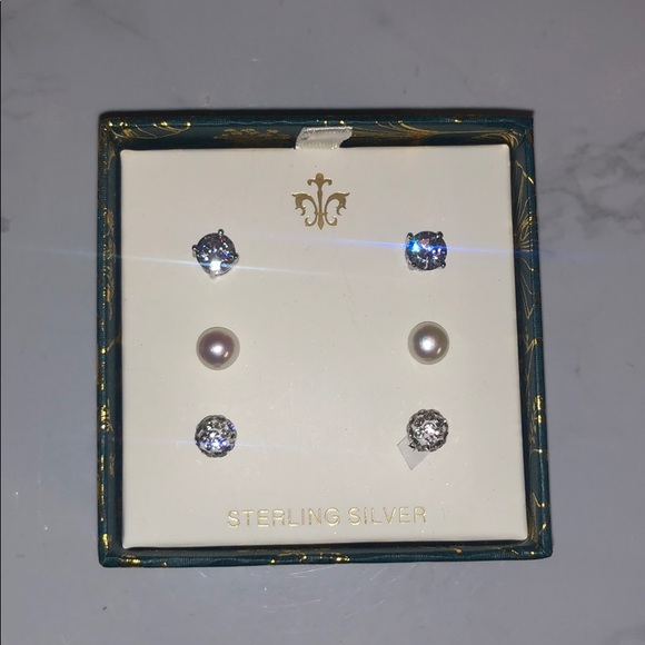 Cote d’Argent Sterling Silver Earrings - Picture 1 of 3